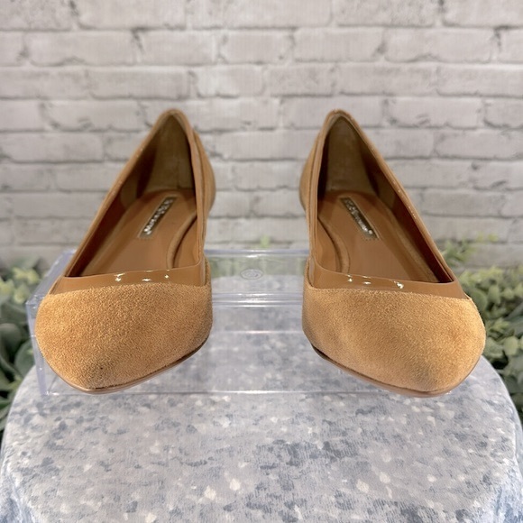 BCBGeneration “Alonsa” Caramel Suede Pointed Toe Dress Low Wedges WMS 7.5B🧡EUC - Picture 2 of 10